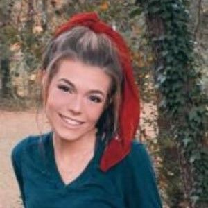 Meet your Posher, Mikayla